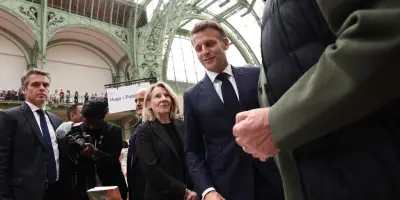 Grasset : Emmanuel Macron souligne l'importance cruciale du pluralisme éditorial