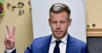 Hongrie : la victoire écrasante de Péter Magyar met fin à seize ans de règne d'Orbán