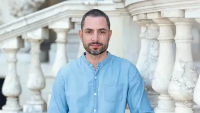 Hugo Lindenberg explore la figure paternelle et les blessures de l'enfance dans son nouveau roman