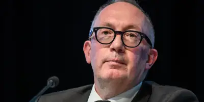 Incendie à Crans-Montana : le maire suisse Nicolas Féraud entendu par les enquêteurs