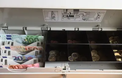 Italie : une caissière licenciée pour des barres énergétiques à quelques euros