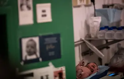 Jumelles de l'Isère accouchent le même jour à 14 minutes d'intervalle