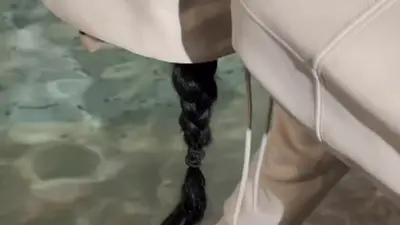 Katy Perry jette sa carte bancaire dans la fontaine de Trevi faute de monnaie