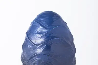 Le chef pâtissier du Cap-Eden-Roc expose son œuf chocolaté « Abysse » à Paris