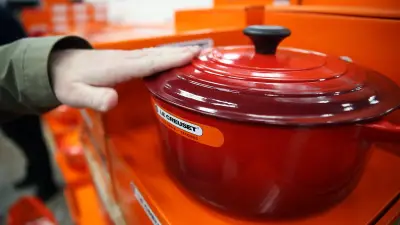 Le Creuset sous enquête pour pollution au cadmium dans l'Aisne : dépassements répétés des seuils