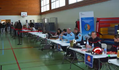 Le Forum des métiers de Salles réunit collégiens et professionnels pour l'orientation