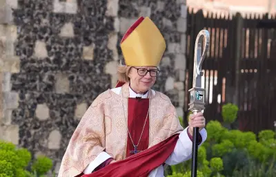 Le pape reçoit l'archevêque Sarah Mullally, première femme à diriger les anglicans
