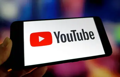 Le PDG de TF1 exige une régulation plus stricte de YouTube pour une concurrence équitable