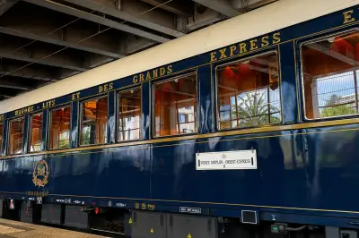 L'Orient-Express fait une halte exceptionnelle en gare de Cannes sur la route de Venise