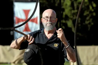 Marc Dagan, le sénéchal passionné qui incarne l'authenticité historique à Biot et les Templiers