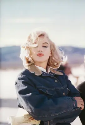 Marilyn Monroe exposée à la Cinémathèque française : une icône sous le feu des projecteurs