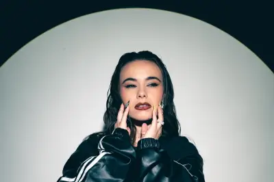 Mary Milton, révélée par The Voice, rejoint Amel Bent sur scène au Dôme de Marseille