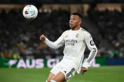 Mbappé blessé à la cuisse gauche, incertain pour le Clasico