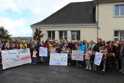 Mobilisation contre la fermeture d'une classe à Hautefort et Cherveix-Cubas