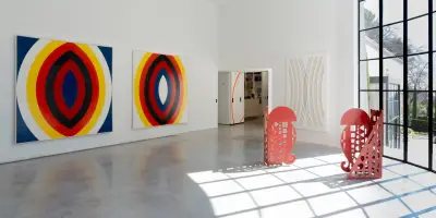 Nassos Daphnis : de l'horticulture aux œuvres abstraites à Saint-Paul-de-Vence