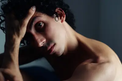 Nathan Zanagar, le chanteur aux racines artistiques qui cultive son art et ses arbres