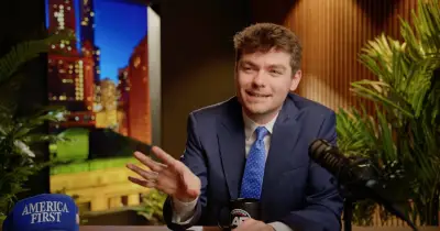 Nick Fuentes, l'influenceur néonazi qui génère près d'un million de dollars en dons