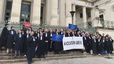 Nîmes : les avocats en grève contre la réforme criminelle de Darmanin