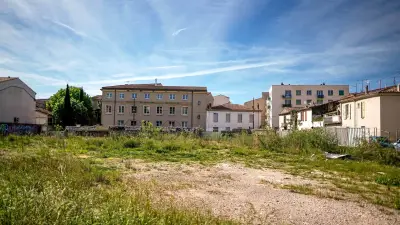 Nîmes : Suspension du parking-silo à La Placette, quelle alternative pour le terrain Tissot ?