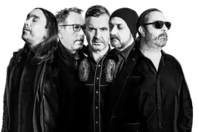 Old Ships, le nouveau projet musical de Vlad Andrijasevic, navigue entre courants avec succès