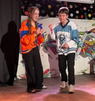 Orthez lance 'La Semaine de l'impro' : ateliers gratuits et spectacles pour les jeunes