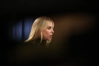 Pam Bondi remerciée, Donald Trump poursuit sa quête d'injustice électorale