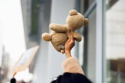 À Paris, une marche contre la pédocriminalité contestée par les associations de protection de l'enfance