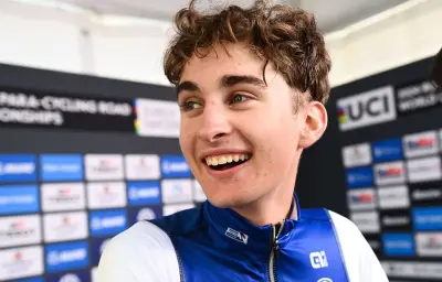 Paul Seixas, le prodige du cyclisme français qui éblouit le peloton professionnel