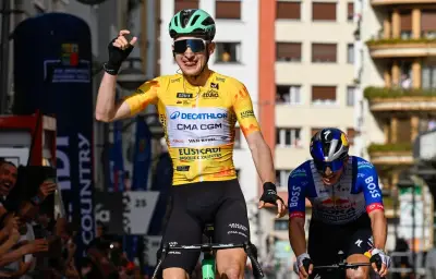 Paul Seixas, prodige du cyclisme, domine le Tour du Pays basque avec une étape reine