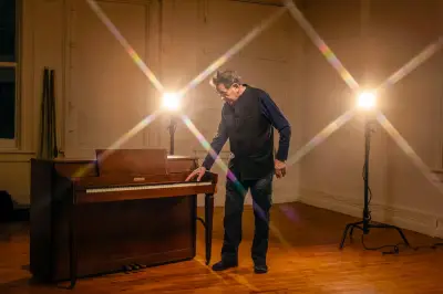 Philip Glass et son opéra en sanskrit sur Gandhi : appropriation culturelle ou hommage ?