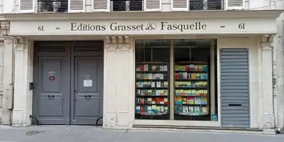 Plus de cent auteurs quittent Grasset après le limogeage d'Olivier Nora