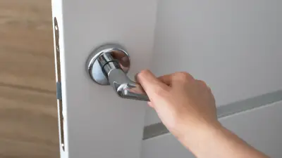 Portes qui claquent en Suisse : 270 euros d'amende pour tapage nocturne