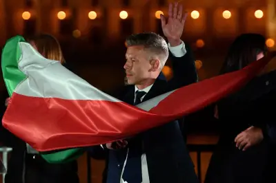 Péter Magyar, le tombeur d'Orbán : 10 clés pour comprendre le nouveau Premier ministre hongrois