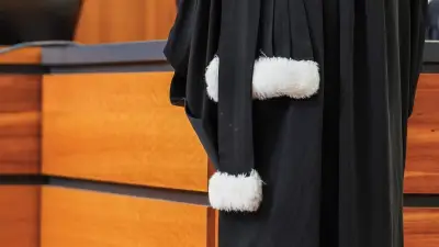 Puppy-play et corruption de mineur : relaxe partielle dans un procès troublant à Nîmes