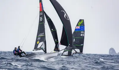 Remontadas françaises spectaculaires à la Semaine olympique d'Hyères