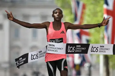 Sabastian Sawe bat le record du monde du marathon à Londres
