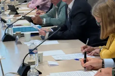 Sanary : les taux d'impôts locaux maintenus en 2026, le maire divise ses frais de représentation