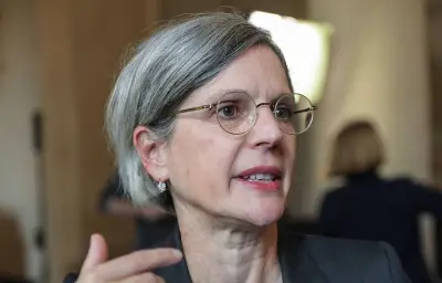 Sandrine Rousseau achète une maison dans le Finistère et prévoit un barbecue vegan