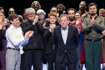 Satyagraha de Philip Glass : un opéra de paix à l'Opéra de Paris