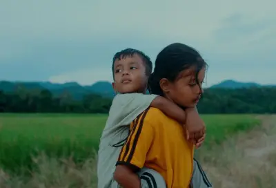 Sorties cinéma du 22 avril : exil rohingya, conte tchadien et orchestre parisien