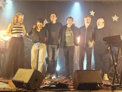 Sylvain Reverte en concert intimiste à Pennavienne : un voyage folk et pop-rock