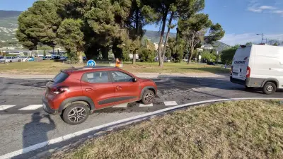 Trou géant sur la route à Carros : 1h20 de bouchon et nuit cauchemardesque
