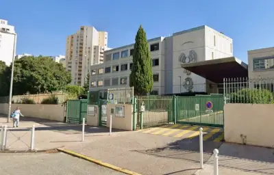 Un adolescent de 13 ans interpellé avec un pistolet semi-automatique dans son collège à Toulon