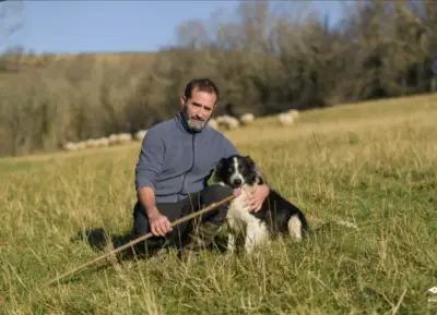Un agriculteur bio présente ses produits de brebis manex à Musculdy ce vendredi