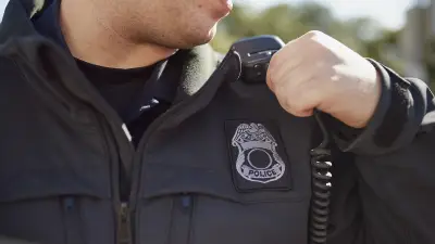 Un animateur de Skyrock interpellé pour usurpation d'identité policière lors d'un conflit routier