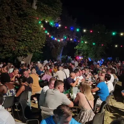 Un marché gourmand au stade Armandie avant le match SUA-Biarritz