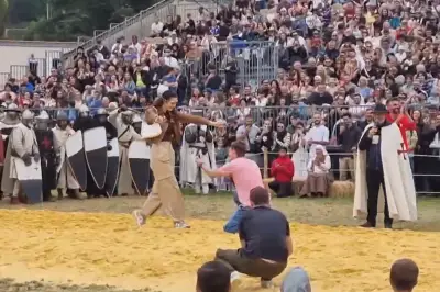Une demande en mariage historique devant 10.000 personnes à la Fête des Templiers de Biot