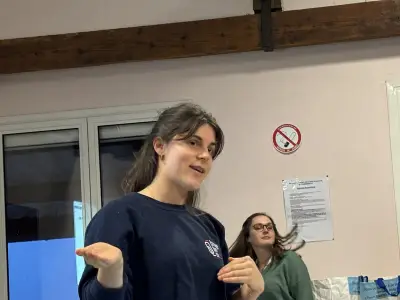 Vill'âge : un minibus solidaire pour les aînés à Monclar