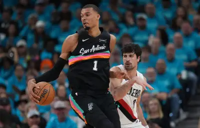 Wembanyama étincelle pour les Spurs dans leur retour triomphal en playoffs NBA