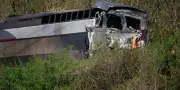 Accident entre un TGV et un poids lourd dans le Pas-de-Calais : images et témoignages